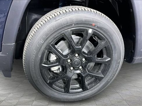 New 2026 Jeep Compass Latitude image 13