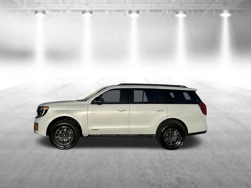 Used 2025 Ford Expedition Tremor AWD/4WD image 8