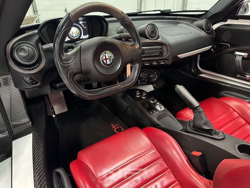 Used 2016 Alfa Romeo 4C Spider w/ Spider Track Package 3 RWD image 32