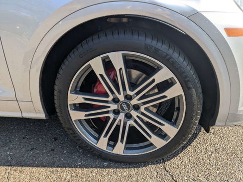 Used 2018 Audi SQ5 Prestige AWD/4WD image 11