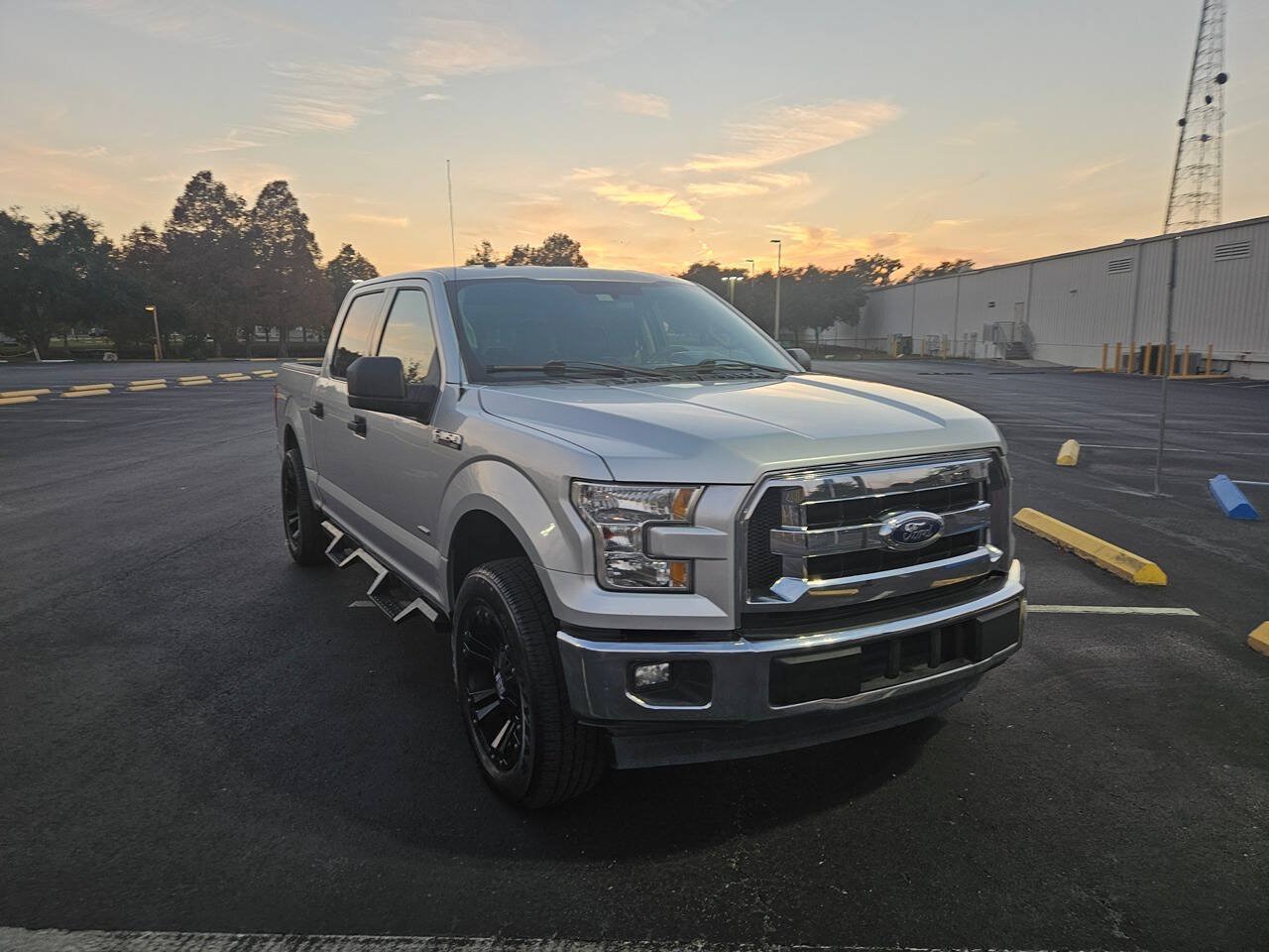 Used 2017 Ford F150 XLT RWD image 7
