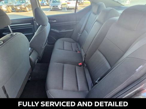Used 2022 Nissan Altima 2.5 SV FWD image 11