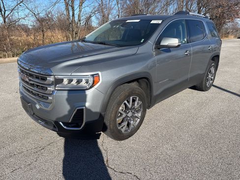 Used 2023 GMC Acadia SLT image 1