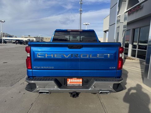 Used 2022 Chevrolet Silverado 1500 LTZ image 6