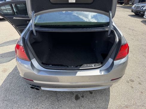 Used 2011 BMW 528i Sedan RWD image 17