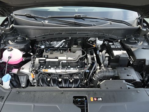 Certified 2026 Hyundai Tucson SE FWD image 19