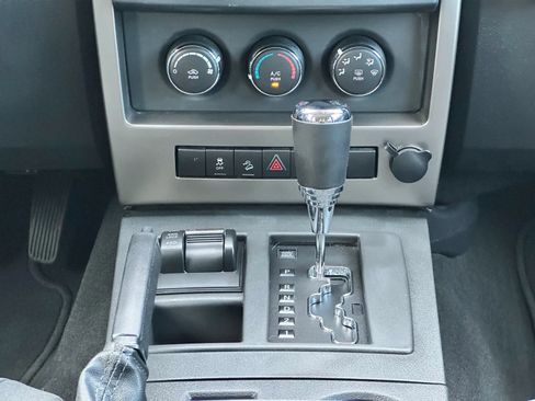 Used 2012 Jeep Liberty Sport w/ Popular Equipment Group AWD/4WD image 15