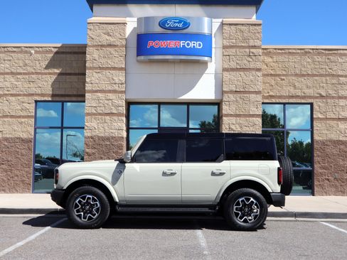 New 2025 Ford Bronco Outer Banks AWD/4WD image 9