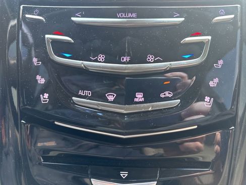 Used 2019 Cadillac Escalade ESV Luxury image 25