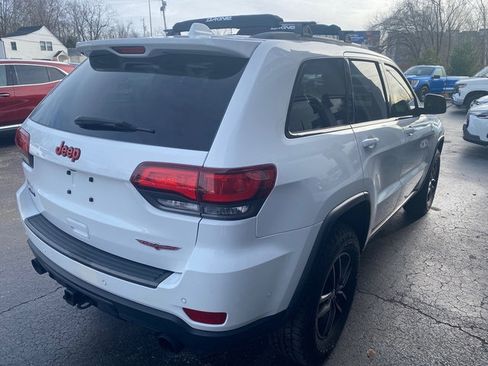 Used 2017 Jeep Grand Cherokee Trailhawk w/ Jeep Active Safety Group image 9