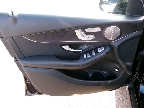 Used 2021 Mercedes-Benz GLC 300 GLC 300 image 6