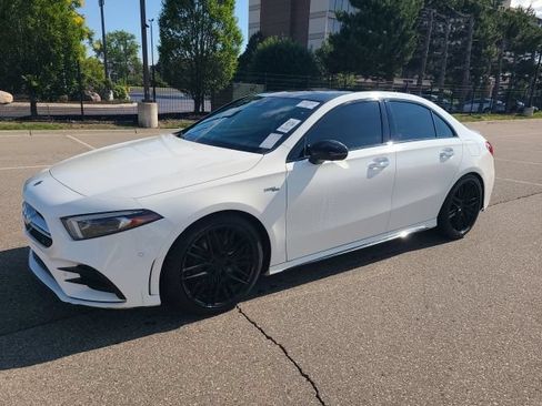 Used 2021 Mercedes-Benz A 35 AMG 4MATIC image 1