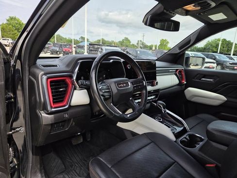 Used 2024 GMC Canyon AT4X AWD/4WD image 16