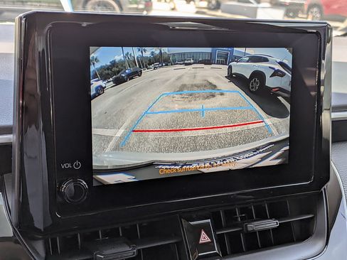 Used 2023 Toyota Corolla LE FWD image 18