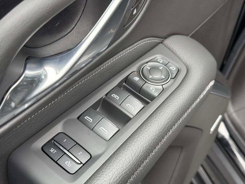 Used 2021 GMC Yukon XL Denali w/ Denali Premium Package image 24