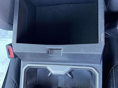 Used 2024 Toyota Tacoma TRD Off-Road image 29