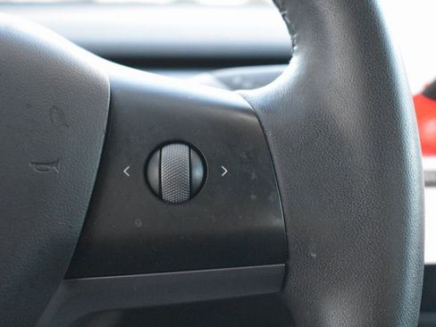 Used 2021 Tesla Model 3 Standard Range Plus image 15