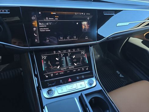 Used 2025 Audi A8 L 3.0T w/ Executive Package image 20