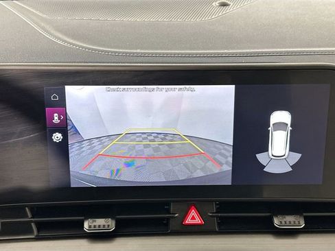 Used 2023 Kia Sportage EX w/ EX Premium Package image 13