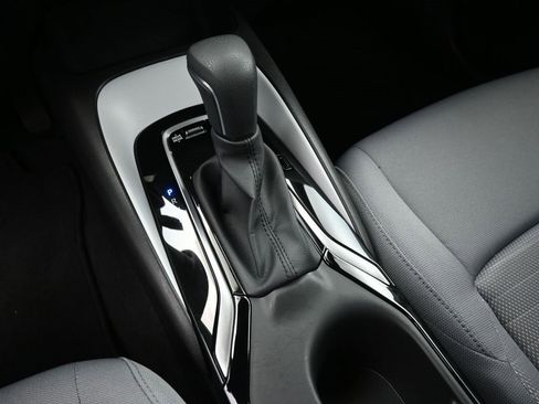 Used 2025 Toyota Corolla SE image 29