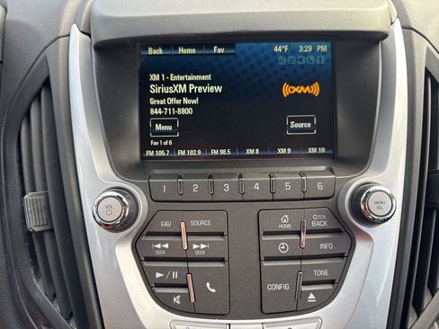 Used 2015 Chevrolet Equinox LT w/ Driver Convenience Package image 3