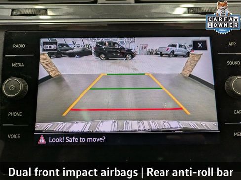 Used 2022 Volkswagen Tiguan SE w/ Panoramic Sunroof Package AWD/4WD image 18