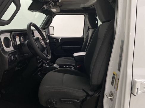 Used 2024 Jeep Wrangler Sport S image 13