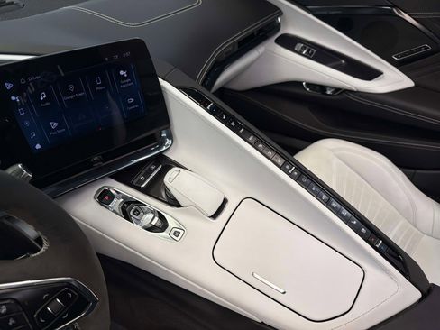 Used 2024 Chevrolet Corvette Z06 w/ Z07 Performance Package image 39