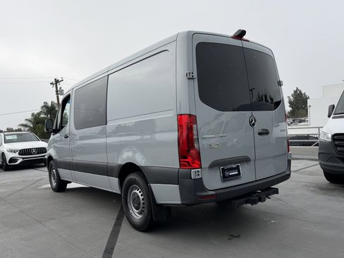 Used 2024 Mercedes-Benz Sprinter 2500 image 8