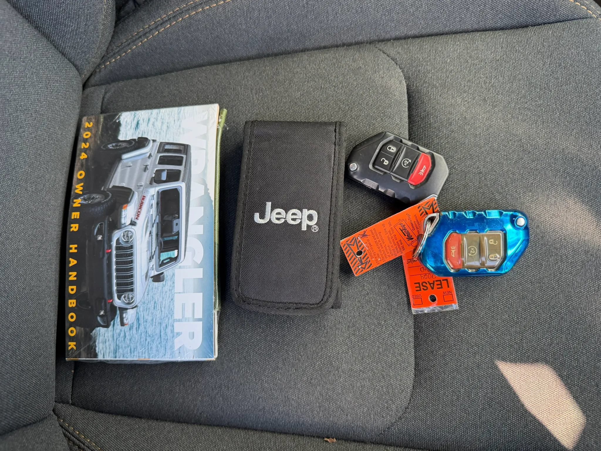 Used 2024 Jeep Wrangler Unlimited AWD/4WD image 58