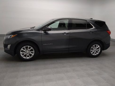 Used 2020 Chevrolet Equinox LT w/ Driver Convenience Package FWD image 2