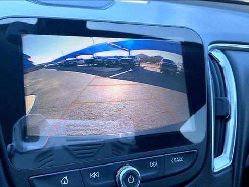 Used 2018 Chevrolet Malibu Premier w/ Premier Sun and Wheel Package image 27