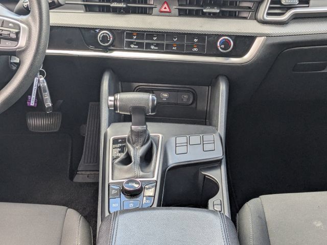 Certified 2024 Kia Sportage LX FWD image 19