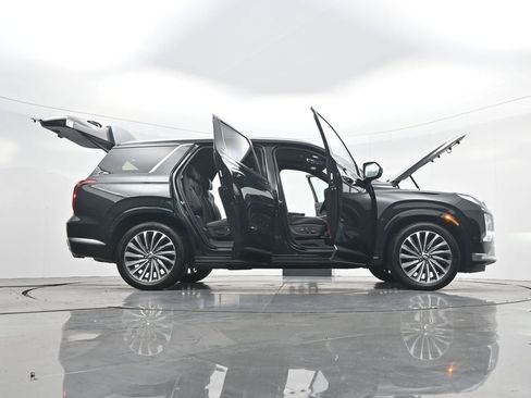 Used 2025 Hyundai Palisade Calligraphy image 45