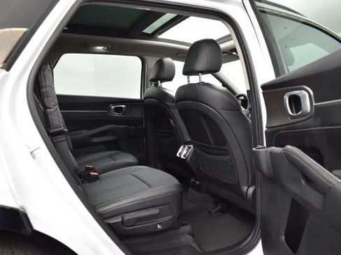 Used 2022 Kia Sorento SX FWD image 18