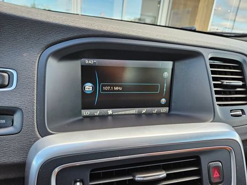 Used 2015 Volvo V60 T5 Premier FWD image 23