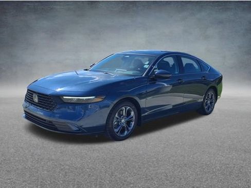 Used 2024 Honda Accord EX-L image 3