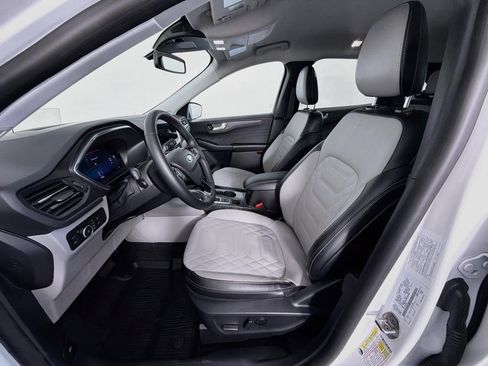Used 2024 Ford Escape Platinum w/ Premium Technology Package AWD/4WD image 33