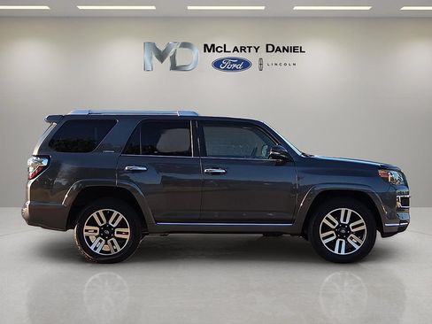 Used 2018 Toyota 4Runner Limited AWD/4WD image 6