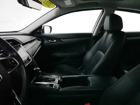 Used 2019 Honda Civic Touring image 13