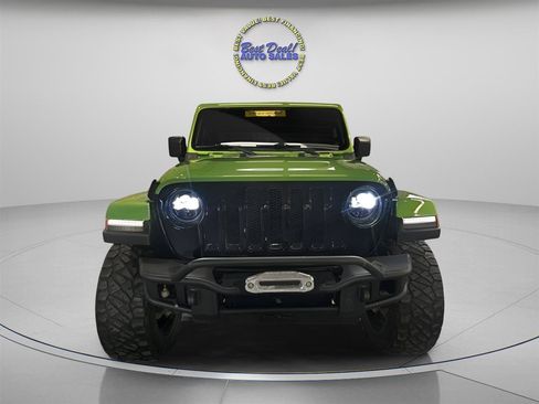 Used 2019 Jeep Wrangler Unlimited Sahara w/ Uconnect 4C Nav & Sound Group AWD/4WD image 5