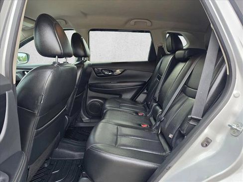 Used 2018 Nissan Rogue SL AWD/4WD image 17