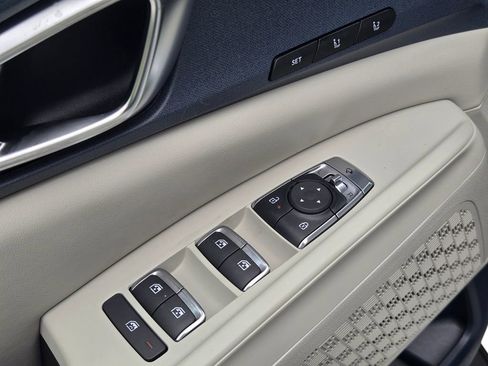 New 2026 Kia Carnival EX FWD image 16