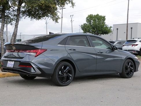 New 2026 Hyundai Elantra SEL Sport image 5