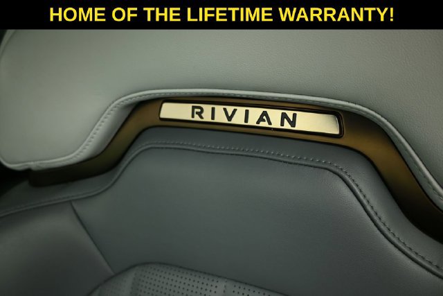 Used 2025 Rivian R1S Premium Dual AWD/4WD image 35