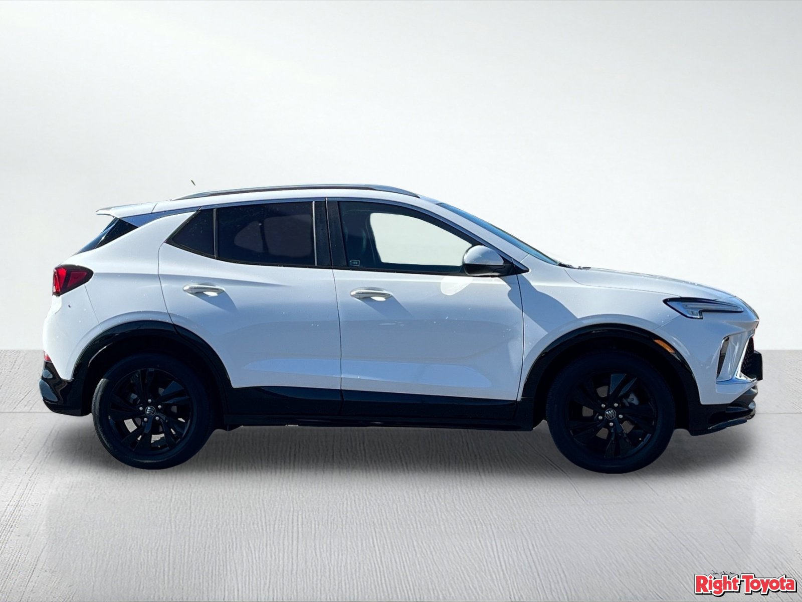 Used 2024 Buick Encore GX Sport Touring FWD image 7