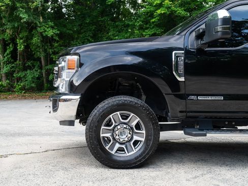 Used 2021 Ford F250 XLT w/ XLT Premium Package AWD/4WD image 3