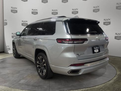 Used 2022 Jeep Grand Cherokee L Overland w/ Luxury Tech Group IV AWD/4WD image 3