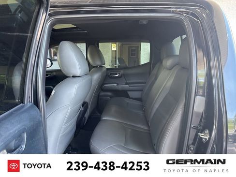 Used 2016 Toyota Tacoma TRD Sport w/ Premium & Technology Package RWD image 18