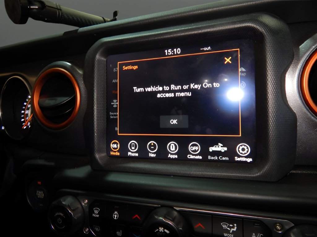 Used 2022 Jeep Gladiator Mojave w/ LED Lighting Group AWD/4WD image 29